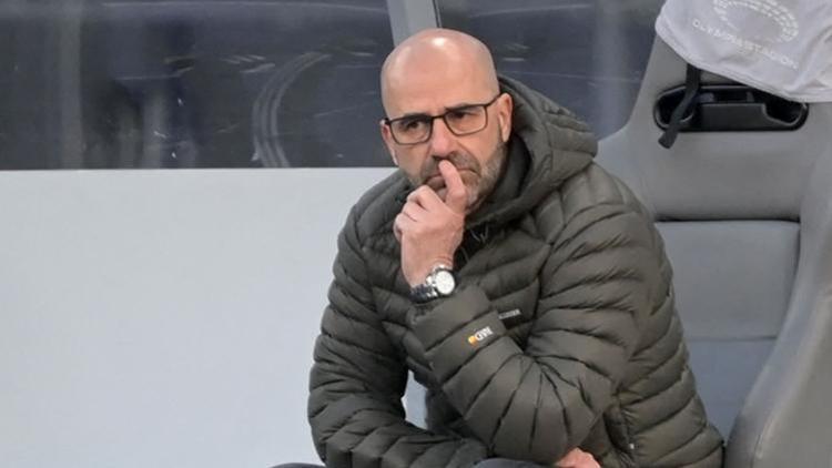 Bayer Leverkusende Peter Bosz ile yollar ayrıldı