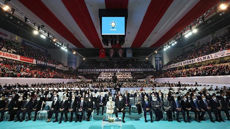 AK Partide genel başkanvekili sayısı 2ye, MKYK üye sayısı 75e yükseldi