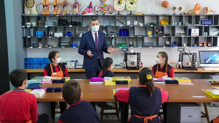 Bakan Selçuk: Yüz yüze eğitim vazgeçilmezimiz