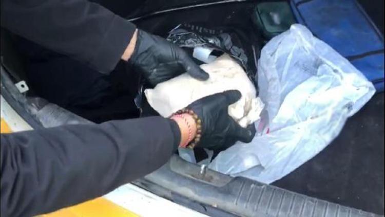 İstanbuldan Çorluya gelen takside, 4 kilo 900 gram uyuşturucu bulundu