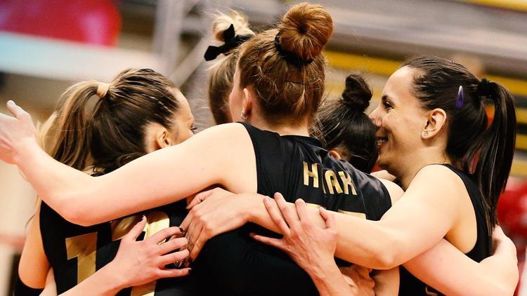 VakıfBankta CEV Şampiyonlar Ligi finaline yükselme sevinci