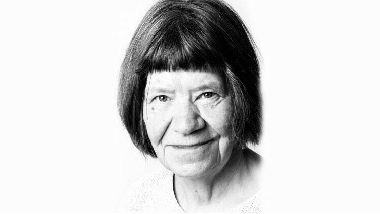 Edebiyatçı Dr. Monika Carbe hayatını kaybetti