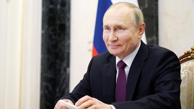 Putin’e ömür boyu başkanlık yolu açıldı
