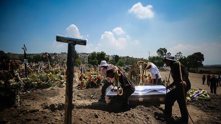 Meksikada Kovid-19 nedeniyle ölenlerin sayısı 200 bini geçti