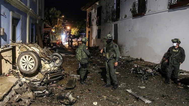 Kolombiyada dehşet: Bomba yüklü araçla saldırı düzenlendi