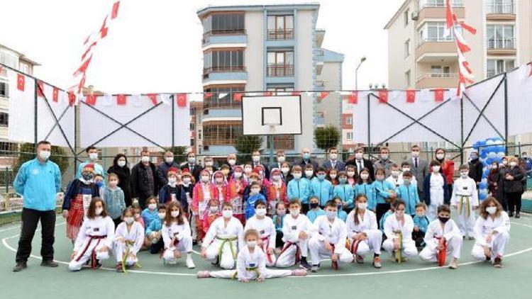 Hüseyin Pehlivan İlkokulu çok amaçlı spor sahası törenle açıldı