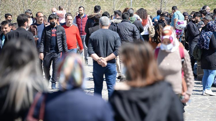 Diyarbakırda tarihi mekanlarda hafta sonu yoğunluğu