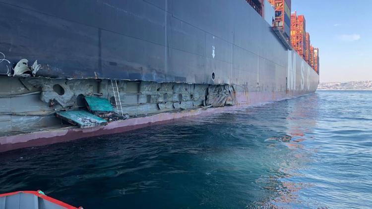 Ambarlı Limanında iskeleye dev konteyner gemisi çarptı