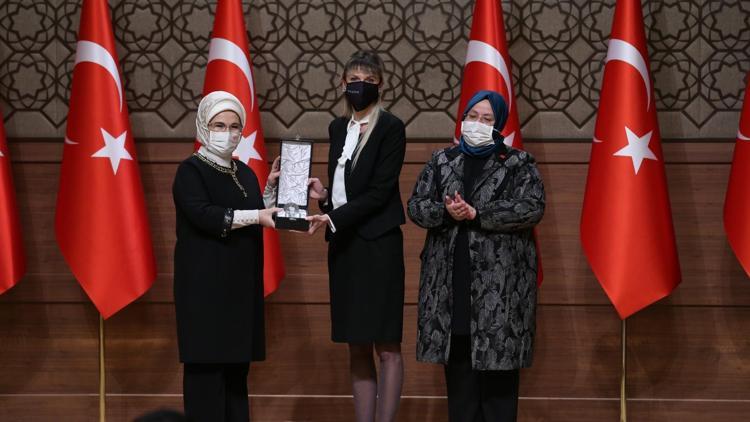 Viking Temizlik, 2020 Erişilebilirlik Ödülü’nü Emine Erdoğanın elinden aldı