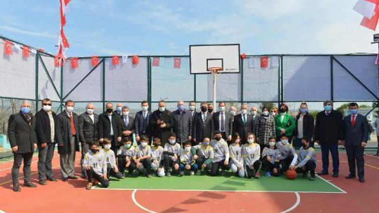 Süleymanpaşada Şehit Turgut Kurtçu İlkokuluna çok amaçlı spor sahası