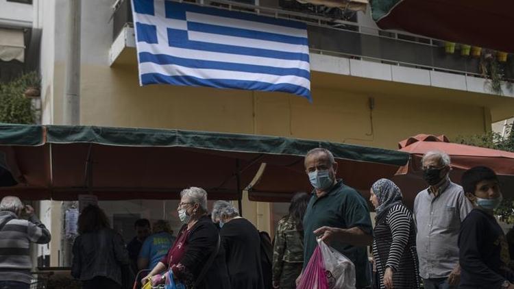 Yunanistanda koronavirüs seyri korkunç En yüksek seviyeye ulaşıldı