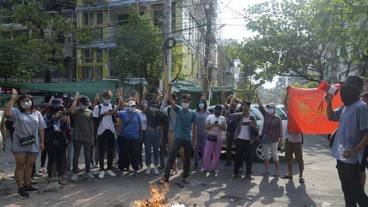 Myanmarda cunta muhalifi siyasetçiler 2008 anayasasını tanımadıklarını açıkladı