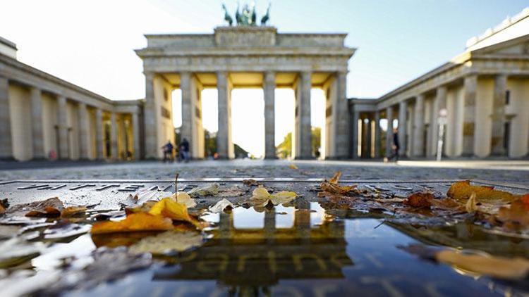 Berlin tedbirleri sertleştirdi