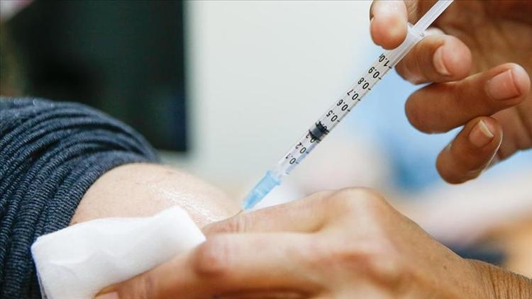 Koronada yeni gündem: Aşı orucu bozar mı
