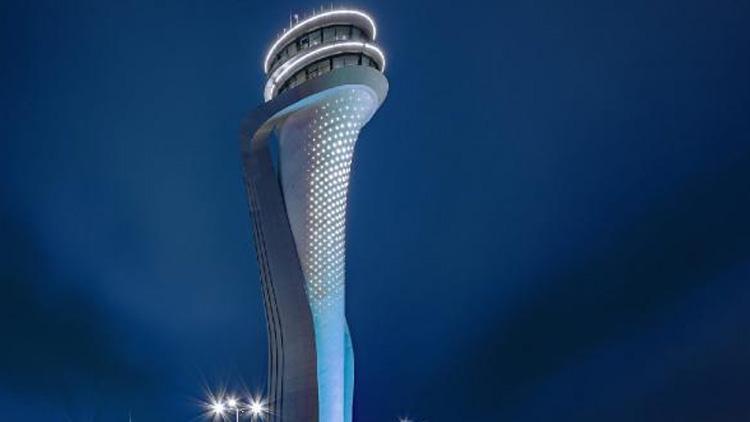 İstanbul Havalimanının ışıkları otizm için mavi yandı