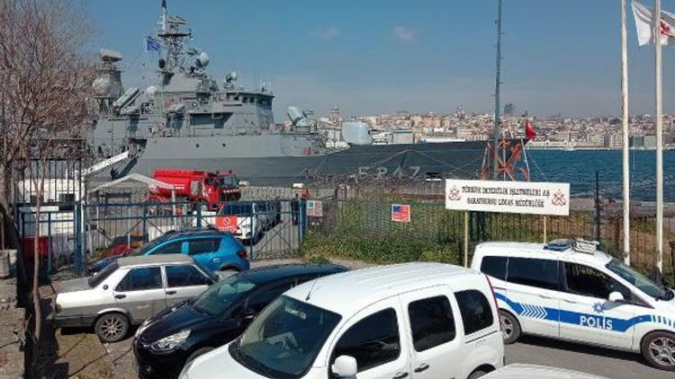 Türk ve İspanya savaş gemileri Sarayburnuna demir attı