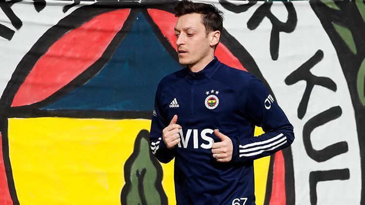 Fenerbahçeye Mesut Özil müjdesi Sahaya indi