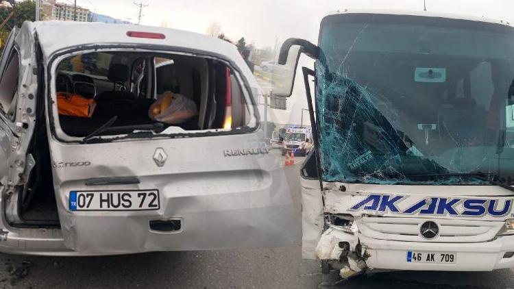 Antalyada yolcu otobüsü ile tarım işçilerinin aracı çarpıştı: 6 yaralı