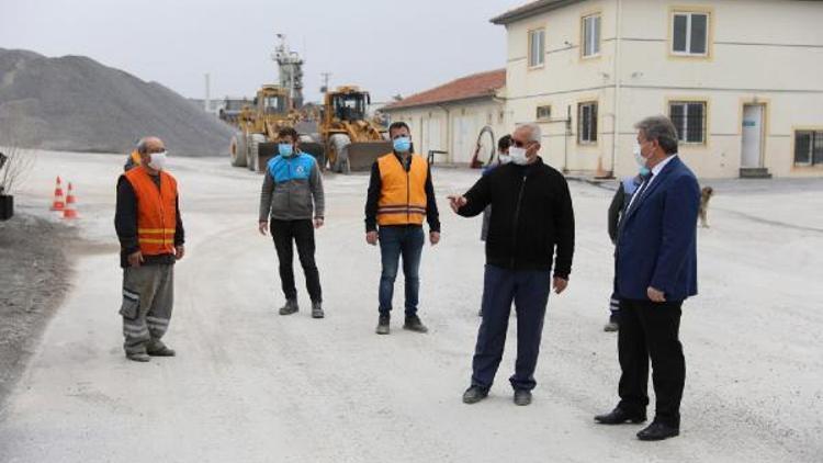 Başkan Palancıoğlu, asfalt şantiyesinde inceleme yaptı