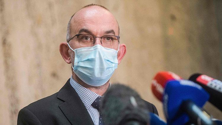 Çekyada Rus ve Çin koronavirüs aşıları Sağlık Bakanını yerinden etti