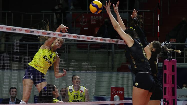 Fenerbahçe Opet: 2 - VakıfBank: 3