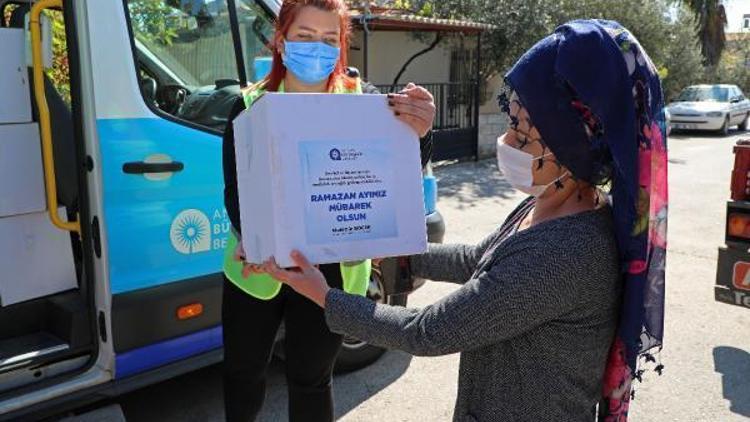 Büyükşehir, Ramazan gıda paketi dağıtımına başladı