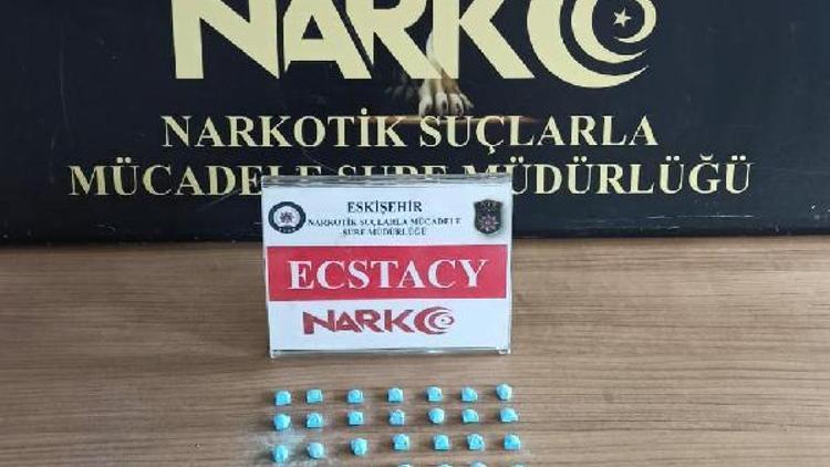 Eskişehir’de 52 uyuşturucu hapla yakalanan şüpheli tutuklandı