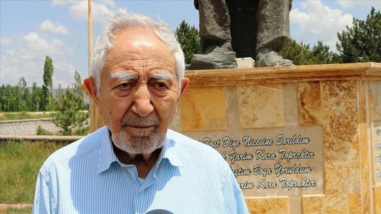 Türk halk bilimci Prof. Dr. İlhan Başgöz hayatını kaybetti