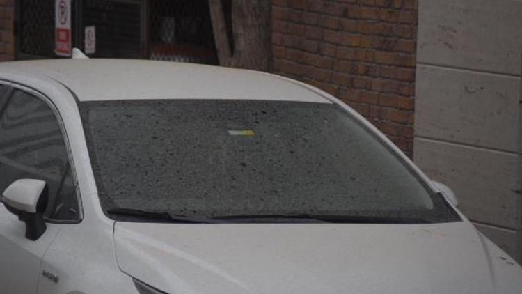 İzmire çamur yağdı Sürücüler zorlandı