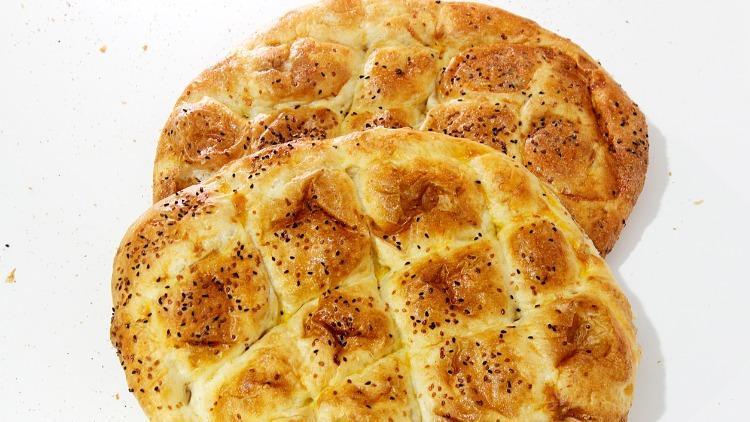 Ramazan pidesi nasıl yapılır? Evde yumurtalı, yumurtasız Ramazan pidesi tarifleri