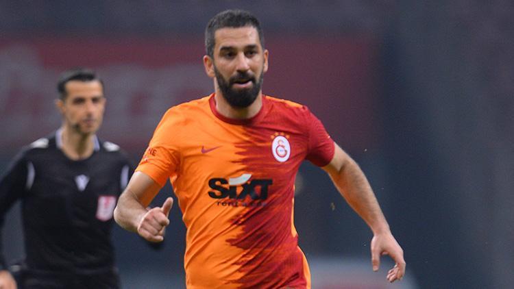 Galatasarayda Arda Turandan Trabzonspor şampiyonluk yorumu Düşmek yok