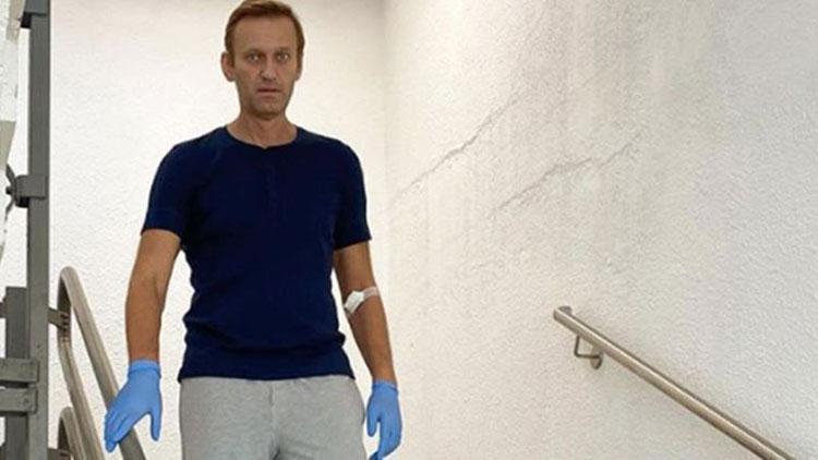 Navalninin doktorlarından açlık grevini hemen bırakmazsa ölebilir uyarısı