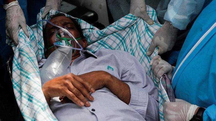 Hindistanda hastanede çıkan yangında 13 Kovid-19 hastası hayatını kaybetti