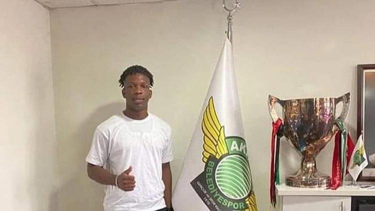 Akhisarsporun şaibeli transferi; Martins Chisom Onyebueke Futbolcu olmadığı ortaya çıktı
