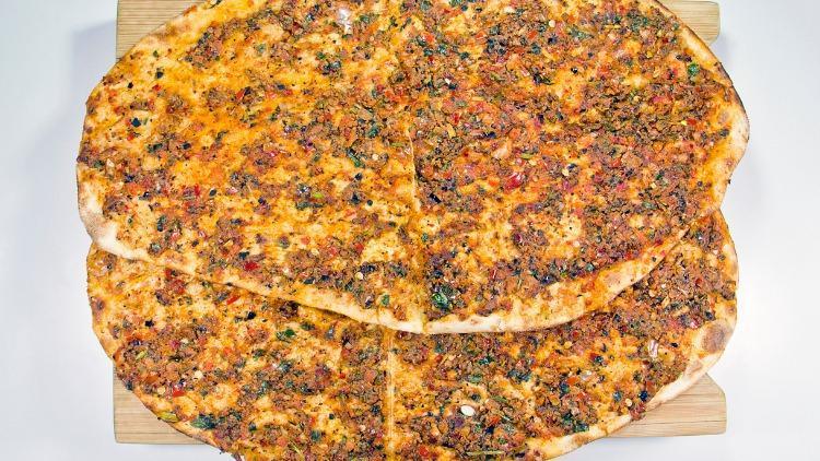 Evde lahmacun nasıl yapılır? Evde kolay lahmacun tarifi