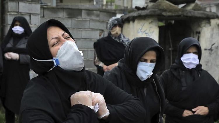 İranda son 24 saatte 434 kişi Kovid-19dan hayatını kaybetti