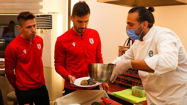 MasterChef finalisti Barbaros Yoloğlu, Samsunsporu ziyaret edip sunum yaptı