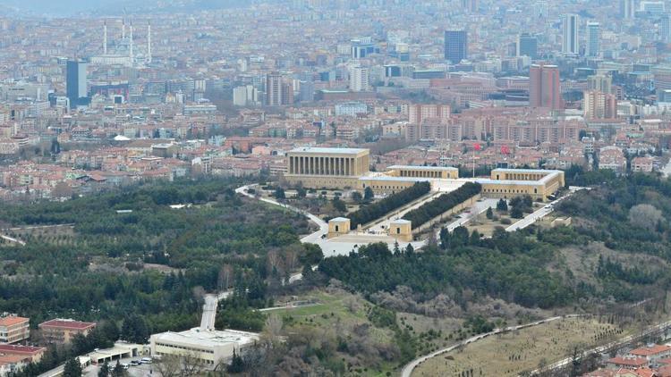 Başkan Taşdelen o iddialara yanıt verdi: ‘Anıtkabir’in etrafı imara açılmıyor’