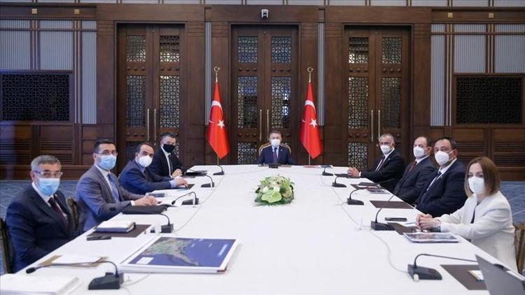 Cumhurbaşkanı Yardımcısı Oktay, Bakan Pakdemirli ile KKTC Tarım ve Doğal Kaynaklar Bakanı Çavuşoğlunu kabul etti