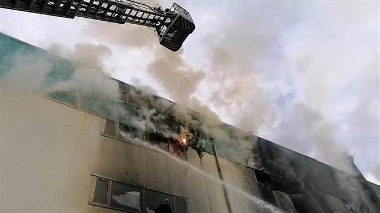Silivrideki fabrika yangını söndürüldü