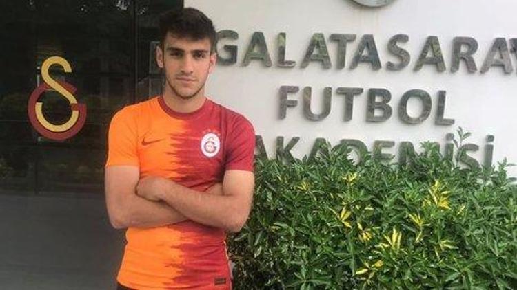 Galatasaray, Eren Aydınla 3 yıllık profesyonel sözleşme imzaladı 10 maçta 13 gol...