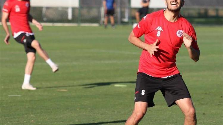 Antalyaspor tehlikeyi atlattı, gözler kupa finaline çevrildi