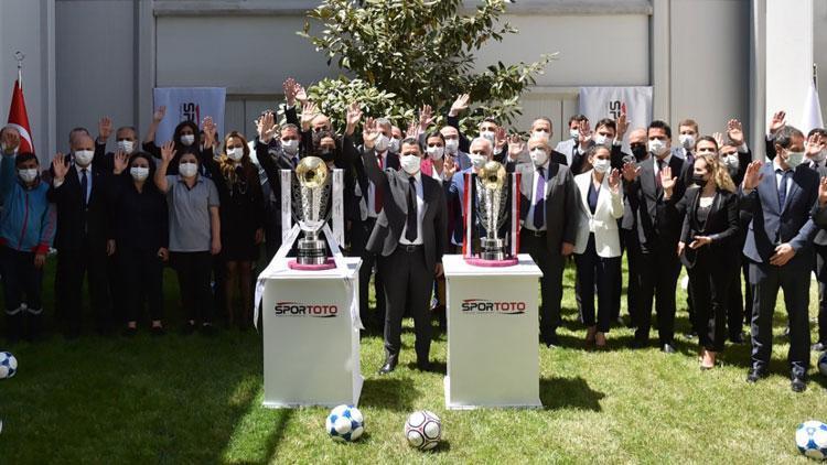 Süper Lig ve TFF 1. Lig şampiyonluk kupaları hazır