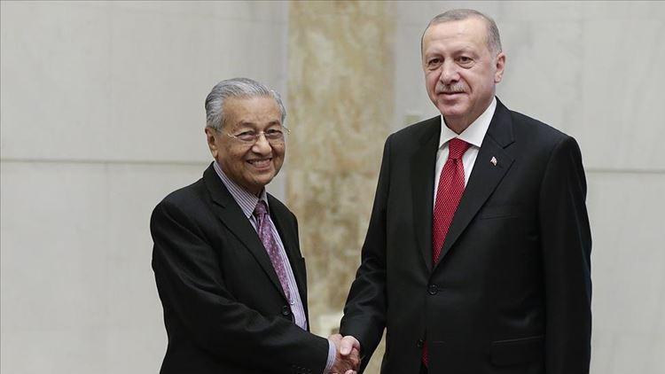 Cumhurbaşkanı Erdoğan Malezya’nın eski Başbakanı ile görüştü