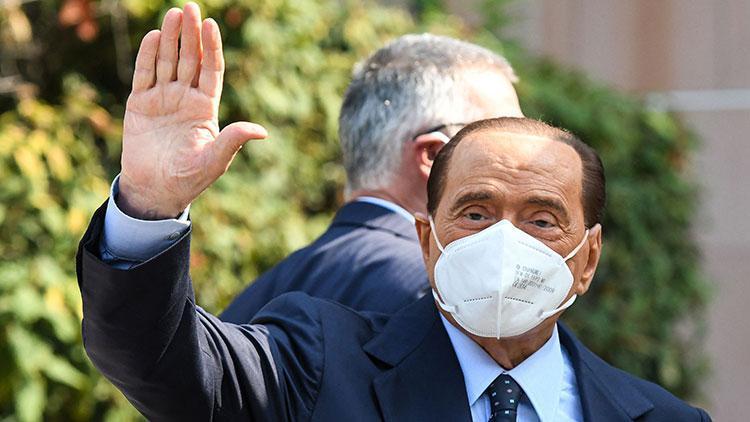Silvio Berlusconi hastaneden taburcu edildi