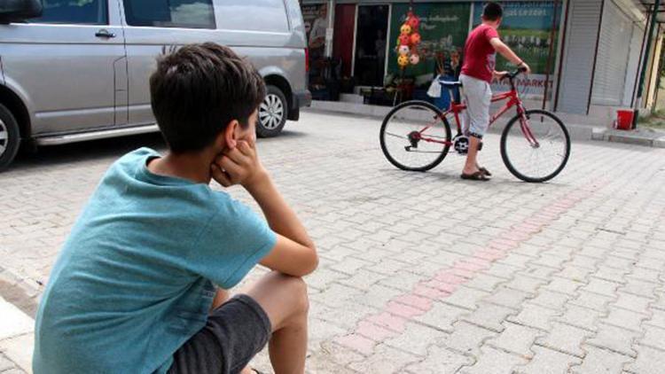 Öğretmeninin Cana hediye ettiği bisikleti çalındı 5 dakika içinde çalmışlar