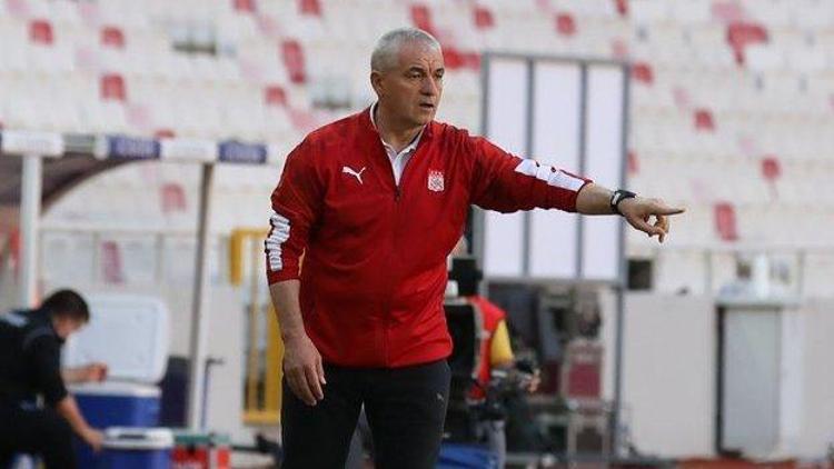 Sivassporda Rıza Çalımbay ve 11 futbolcunun sözleşmesi bitiyor