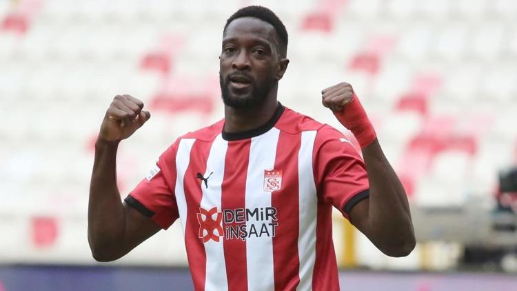 Son Dakika: Mustapha Yatabare, 2 yıl daha Sivasspor’da