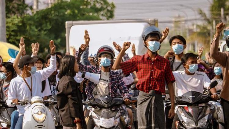 Myanmarda ordunun darbe karşıtlarına müdahalesi sonucu ölenlerin sayısı 800ü geçti