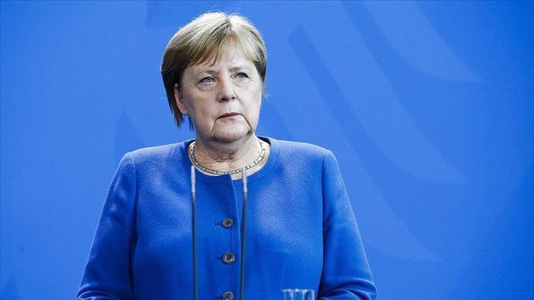 Almanya Başbakanı Merkel’den dijitalleşme uyarısı